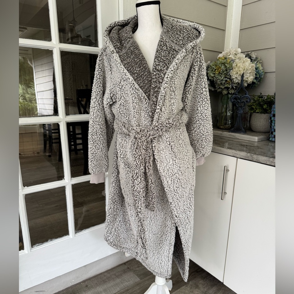 Pottery Barn Coziest Sherpa Robe Heathered Gray Size-Large L
